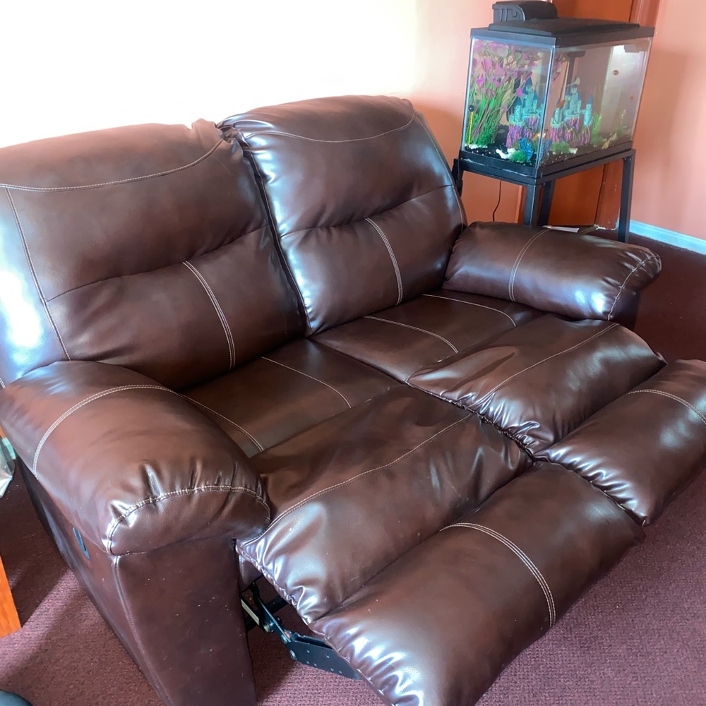 Recliner Loveseat Sofa leather - queens Ozone park